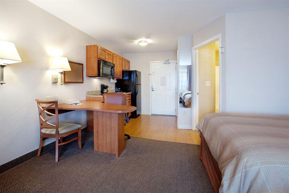 Candlewood Suites Sumter By Ihg Δωμάτιο φωτογραφία